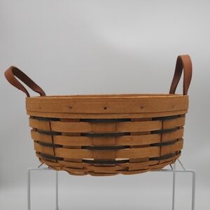 Longaberger Handcrafted Round Woven Basket With Leather Handles LMR or MR 1996